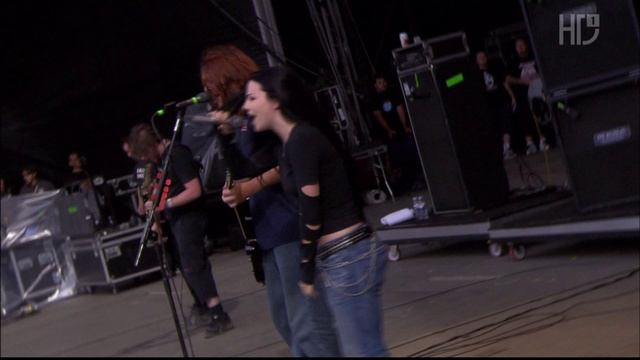 Seether - Broken (feat. Amy Lee) (Live At Rock In Rio 2004)