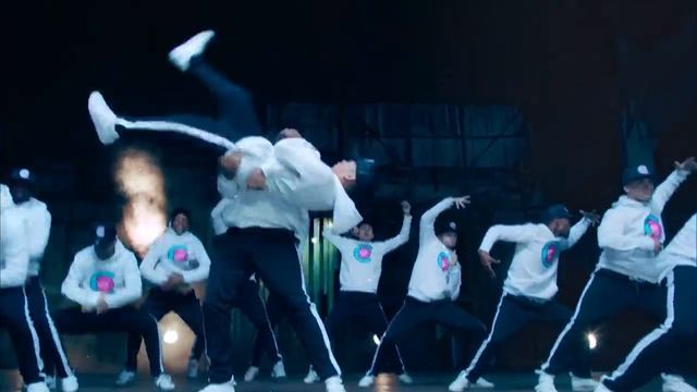 Daddy Yankee & Snow - Con Calma (Video Oficial)