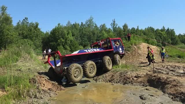 ГРУЗОВИКИ ПРОТИВ СУРОВОЙ МЕСТНОСТИ 🔥 Экстремальная грязь и холмы 8x8 и 6x6 ⛰️