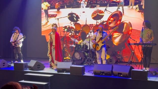 20 Show Must