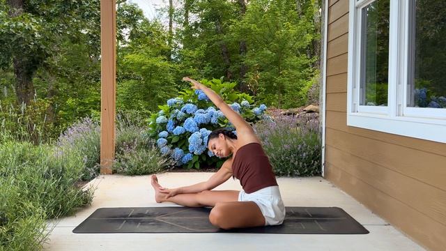 Soft & Gentle Yoga Stretch   All Levels - Relaxing Flow