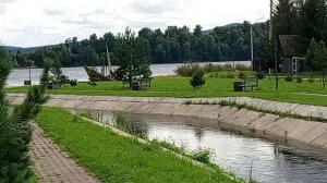 В центре села!Может подпишешься?!😉