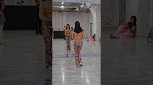 Традиционная бачата соло. Занятие 10. Катя.