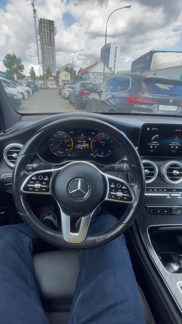 2020 Mercedes-Benz GLC 300 4Matic запуск