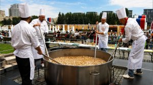 Фестиваль «Русское поле» в Москве: каша на 10 тысяч порций и мастер-классы от команды «МИРа»