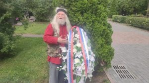 21 августа СЕНСАЦИЯ Магический репортаж.  Новодевичье кладбище   солнечное  Интервью  с волшебником