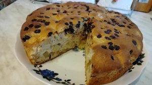 Яблочный пирог с шоколадными дропсами.