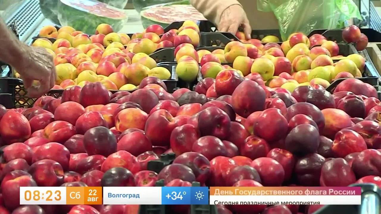 Россиянам раскрыли, чем грозит дегустация фруктов без ведома продавца