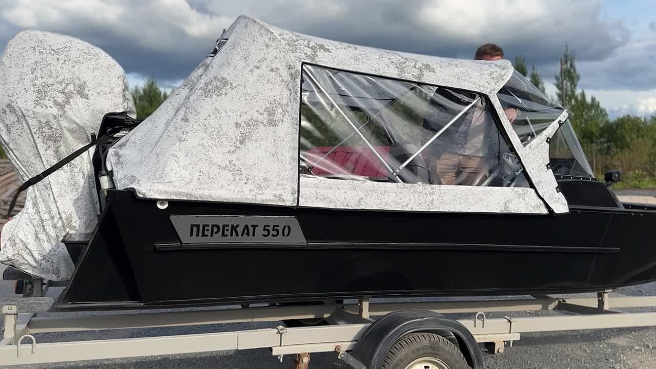 «МАКСИХОД» ПОКАЗАЛ ФЛАГМАНСКУЮ ЛОДКУ «ПЕРЕКАТ 550» ПОД ВОДОМЁТ