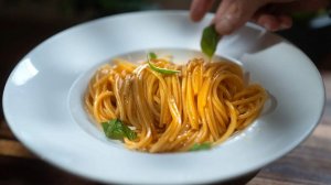 Спагетти в томатной воде: Простой итальянский рецепт, который удивляет вкусом