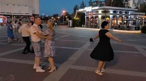 Не меня целуешь ты... 22.08.26...