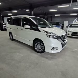 Nissan Serena, 2017 года, 2.0 л., гибрид, Комплектация:2.0 Highway Star 25th Special Selection B 4WD