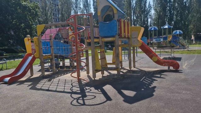 ДЕТИ ИГРАЮТ НА ГОРКЕ🤗🥰💋💕