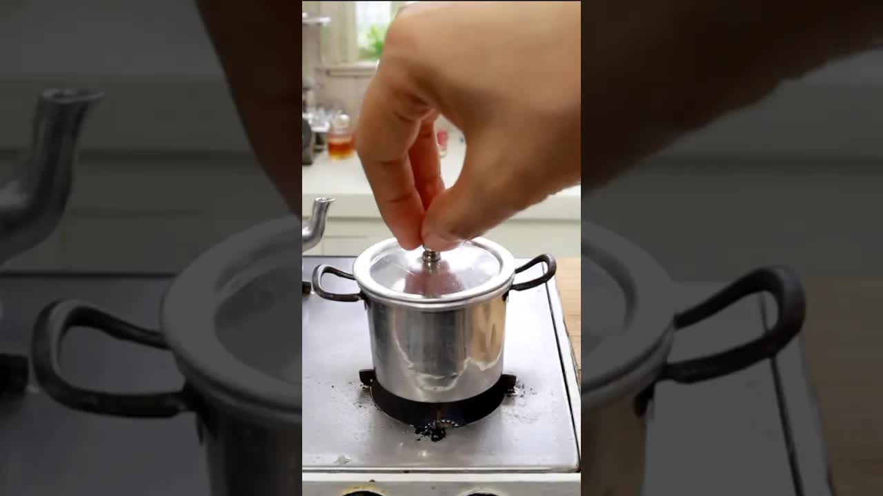 Куриный суп с лапшой в миниатюре