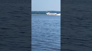 Дети купаются первый день на Каме 15.06.26г.