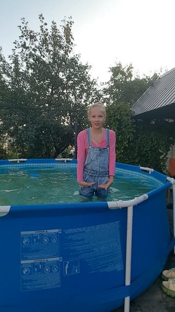 купаюсь в холодном бассейне на 100 подписчиков