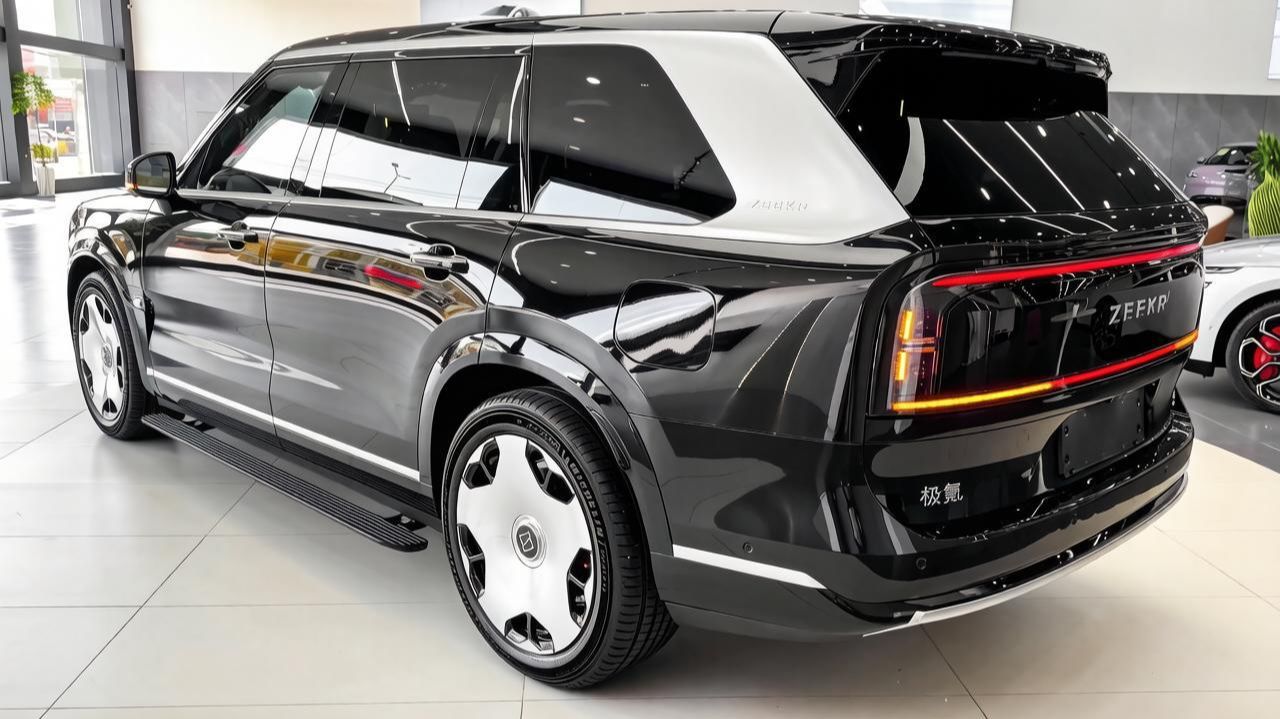 ZEEKR 9X 2026 года дает прикурить хваленому Range Rover. Обзор автомобилей