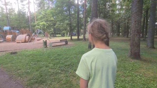 На просторах России большой, где леса и озера, и дали...