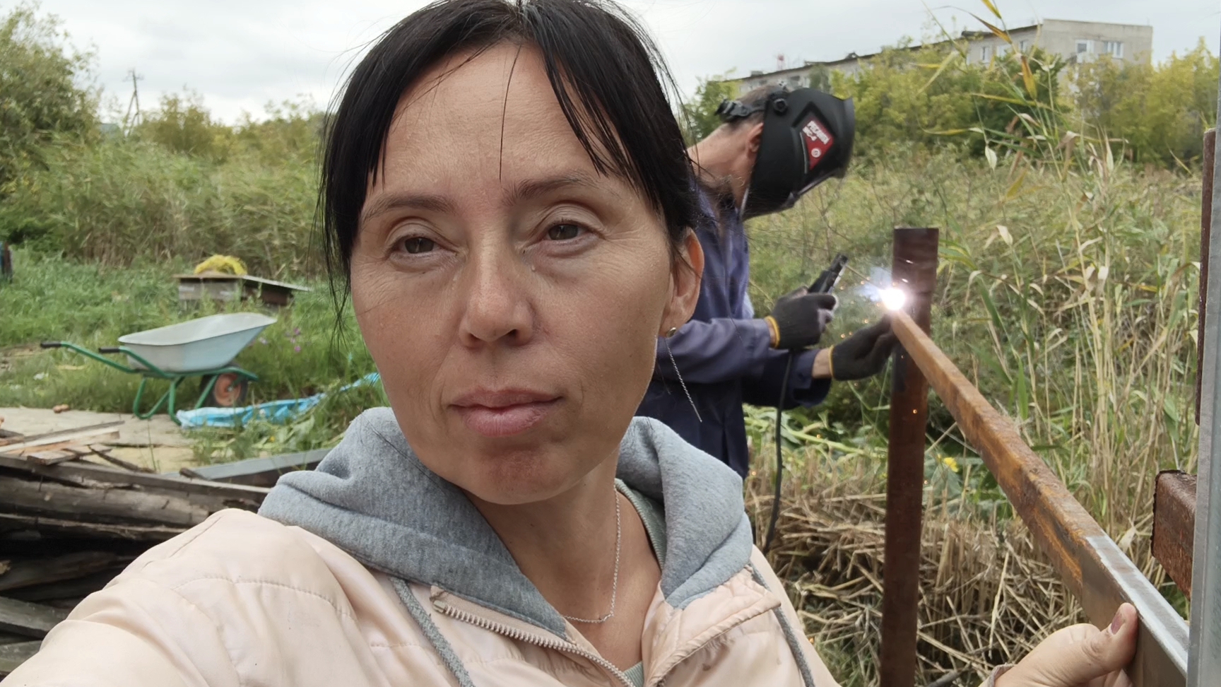 23-08-2026.Продолжаем забор.Почему не купили дом.