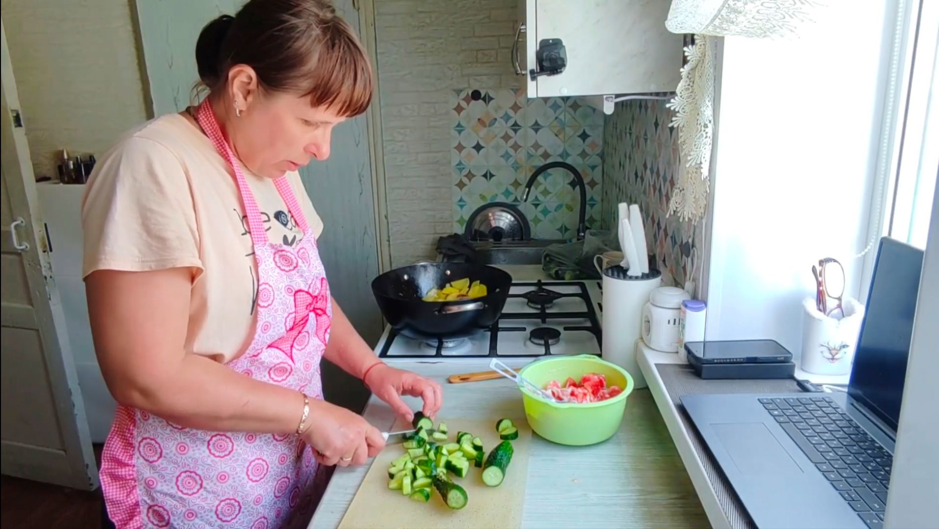 ГОТОВЛЮ ОБЕД. КЛЮНУЛА НА НАЗВАНИЕ И КУПИЛА. НИЧЕГО ИНОГДА МОЖНО.