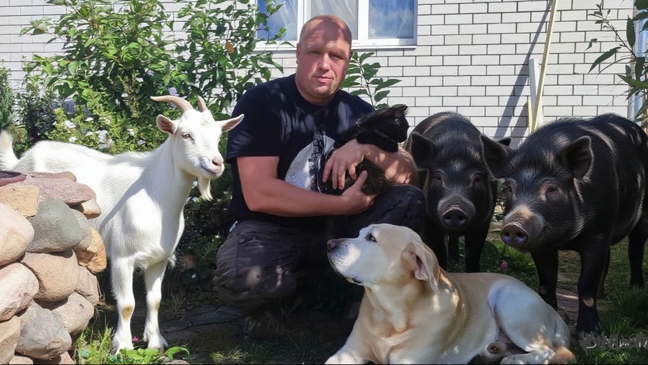 Суета в деревне... УтРо  СурКа!!! И так каждый день 🌍