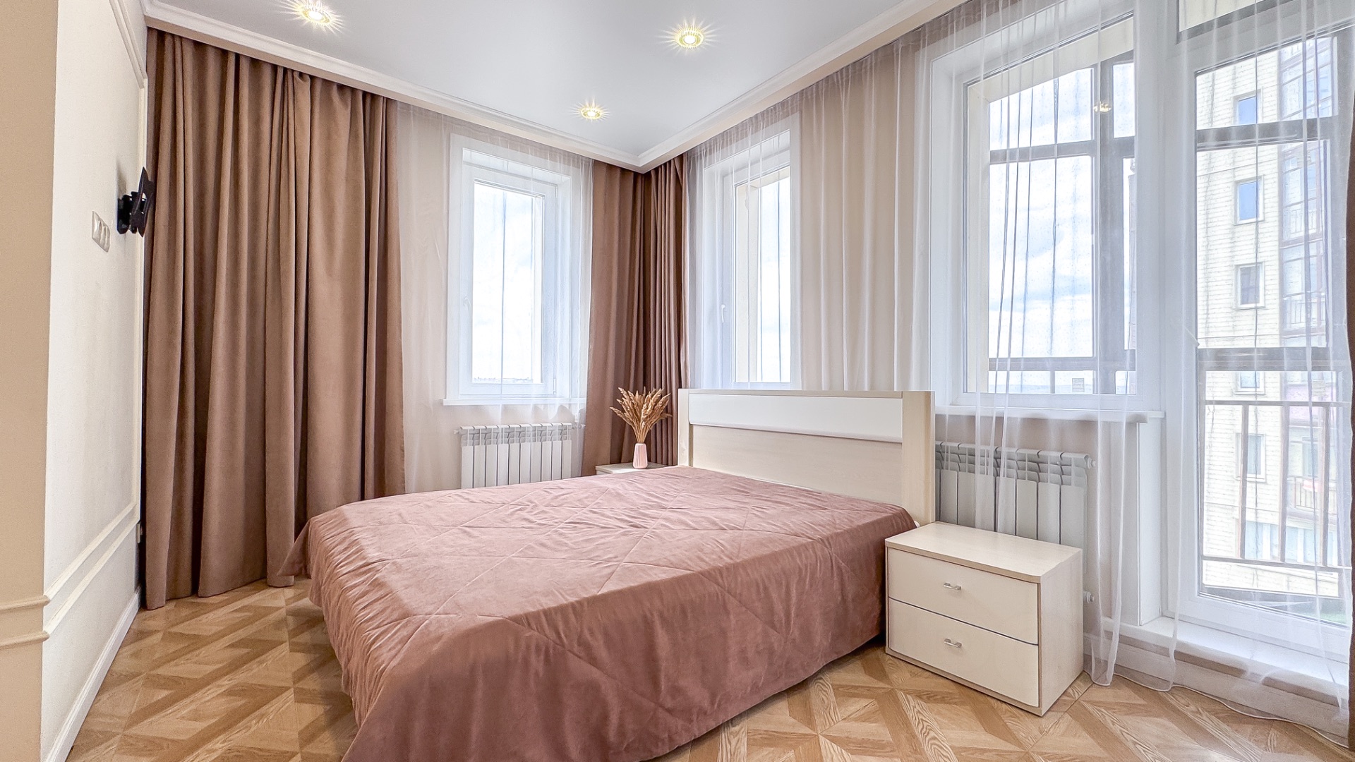Рум-тур по 3-к квартире: Декабрьских Событий, 31 (аренда, Иркутск)