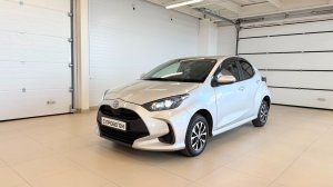 Toyota Yaris, 2020 год