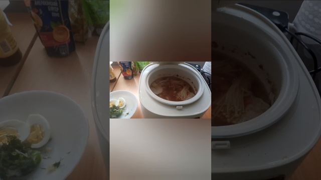 супчик с грибами  эноке. 
не вау. никакущие