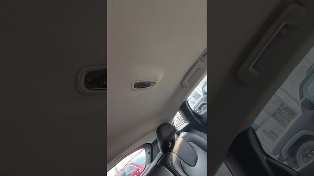 VOLVO V40 T3 2017 год
