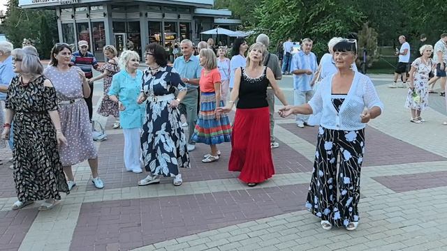 Где-то музыка играет... 23.08.26...