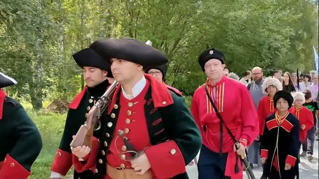 Приняли участие в исторической реконструкции.