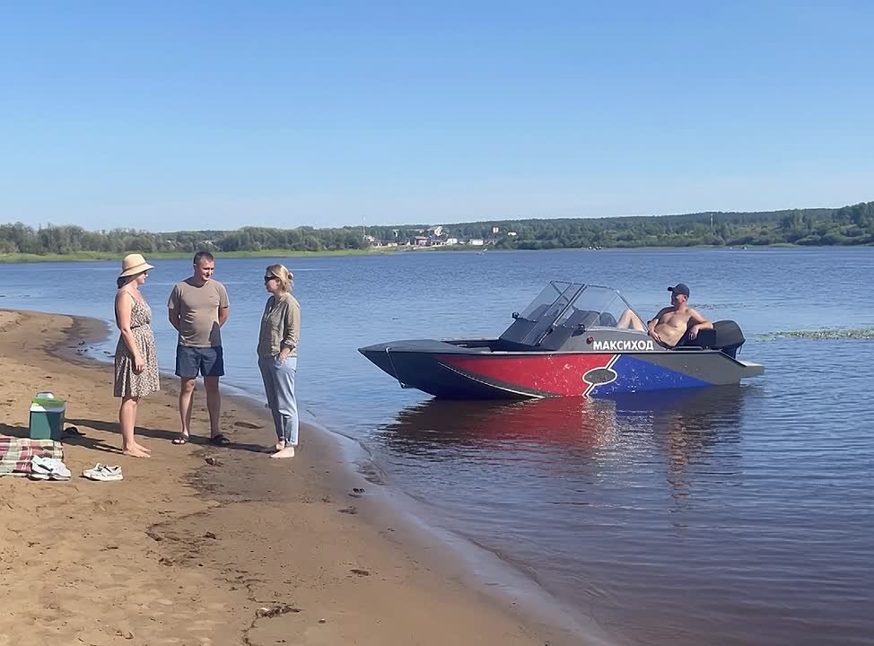 МАКСИХОД: ЛОДКИ ИЗ ПНД ВСЕГДА ГОТОВЫ К ВЫЕЗДУ
