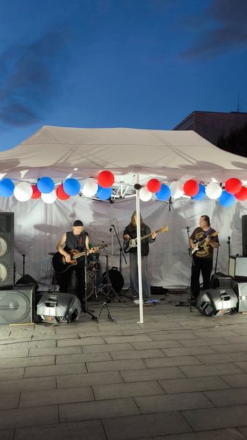 21.08.2026 провели концерт ко дню флага Российской Федерации