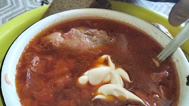 Мукбанг наваристый борщ из супового набора