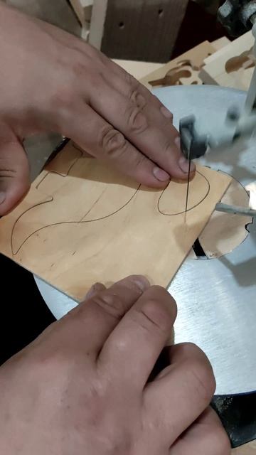 Динозавр Драконикс выпиленный лобзиком из фанеры