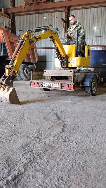 миниэкскаватор Rippa R319 съезд с прицепа