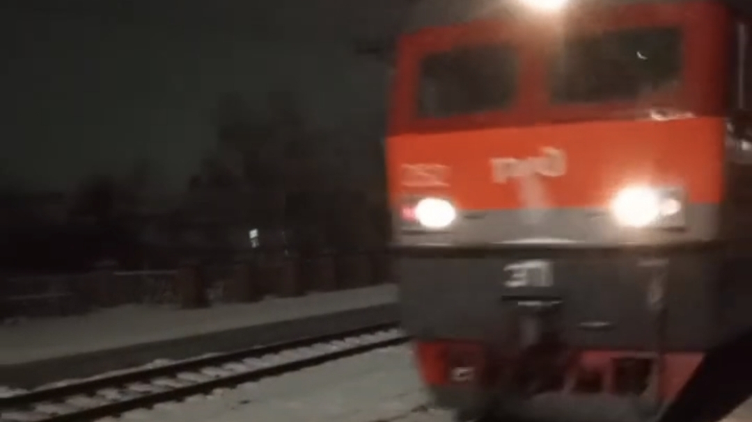 ВИДЕОАРХИВ 2024 ГОДА/ПРОВОЖАЮ ДОЧЬ И ВНУКА