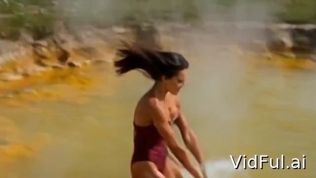Желтый горячий водоем