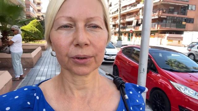 СНИМАТЬ НЕЧЕГО, НО НАДО. Я БИЗНЕС ВУМЕН И РАБОТАЮ НА СЕБЯ, ХОЧЕШЬ НЕ ХОЧЕШЬ, А ПРИХОДИТСЯ.
