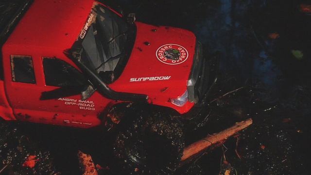 Сложный маршрут по бездорожью на трофи RC пикапе Toyota Tacoma Hyper GO H8E