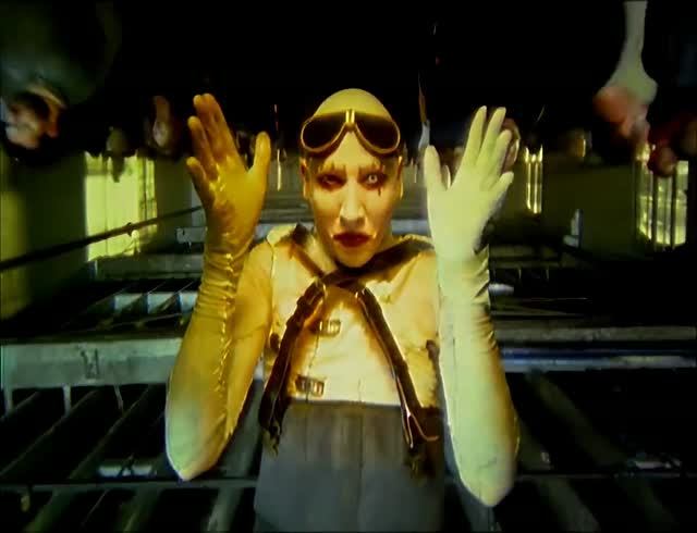 Marilyn Manson - The Beautiful People (1996)
