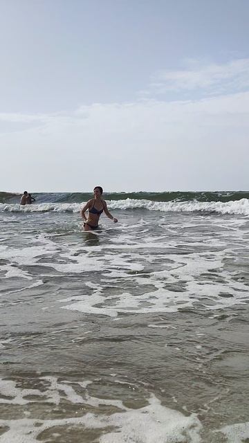 Плескаемся в величественных волнах Балтийского моря 
