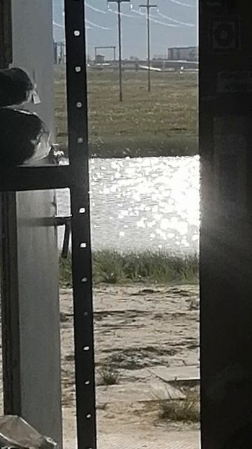 БЛЕСК ВОДЫ СТОЛОВАЯ