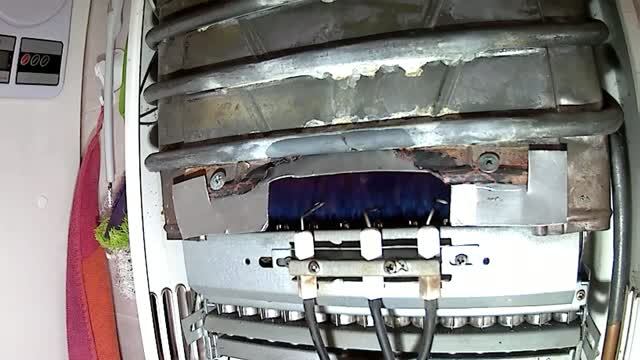 Ремонт фартука газовой колонки.