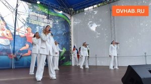 Девятиметровый триколор развернули на хабаровской набережной