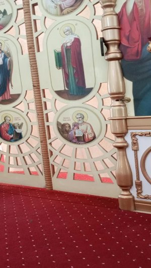 Божественная служба в храме Святой Троицы