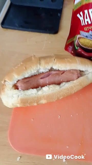 готовим хот дог