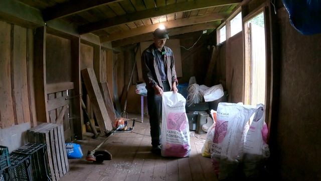 Успеть в паузах между дождями: первый картофель, ремонт очередной крыши и списки деревенских дел