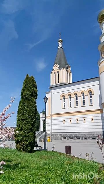 храм