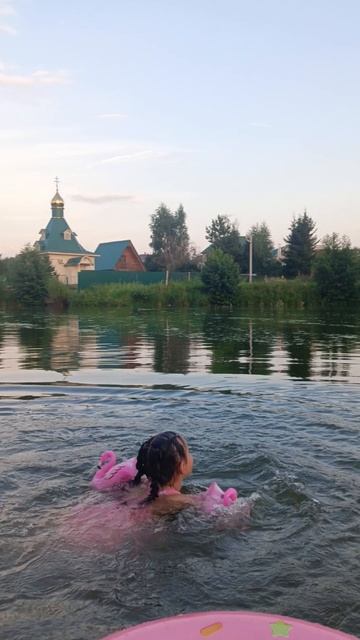 Лето. Купаемся со своего участка.